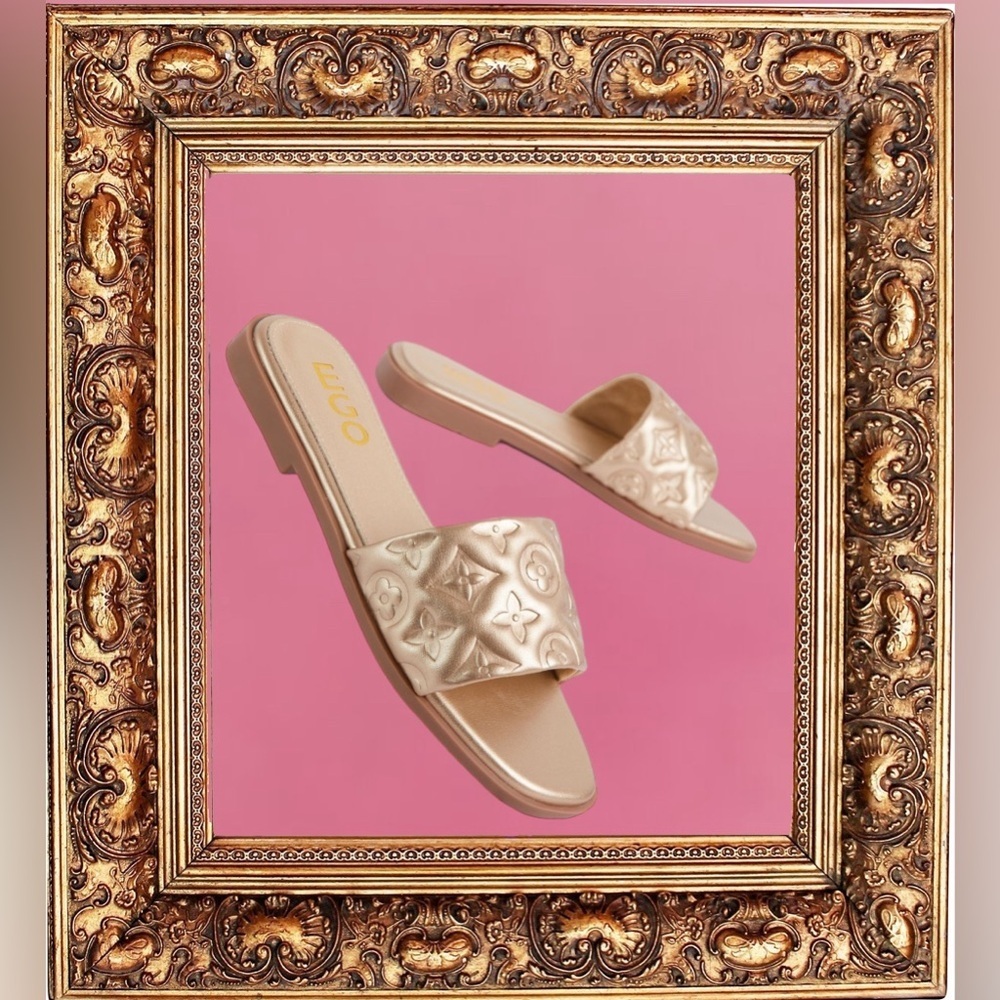 🎀 Designer inspired gold slides 🎀